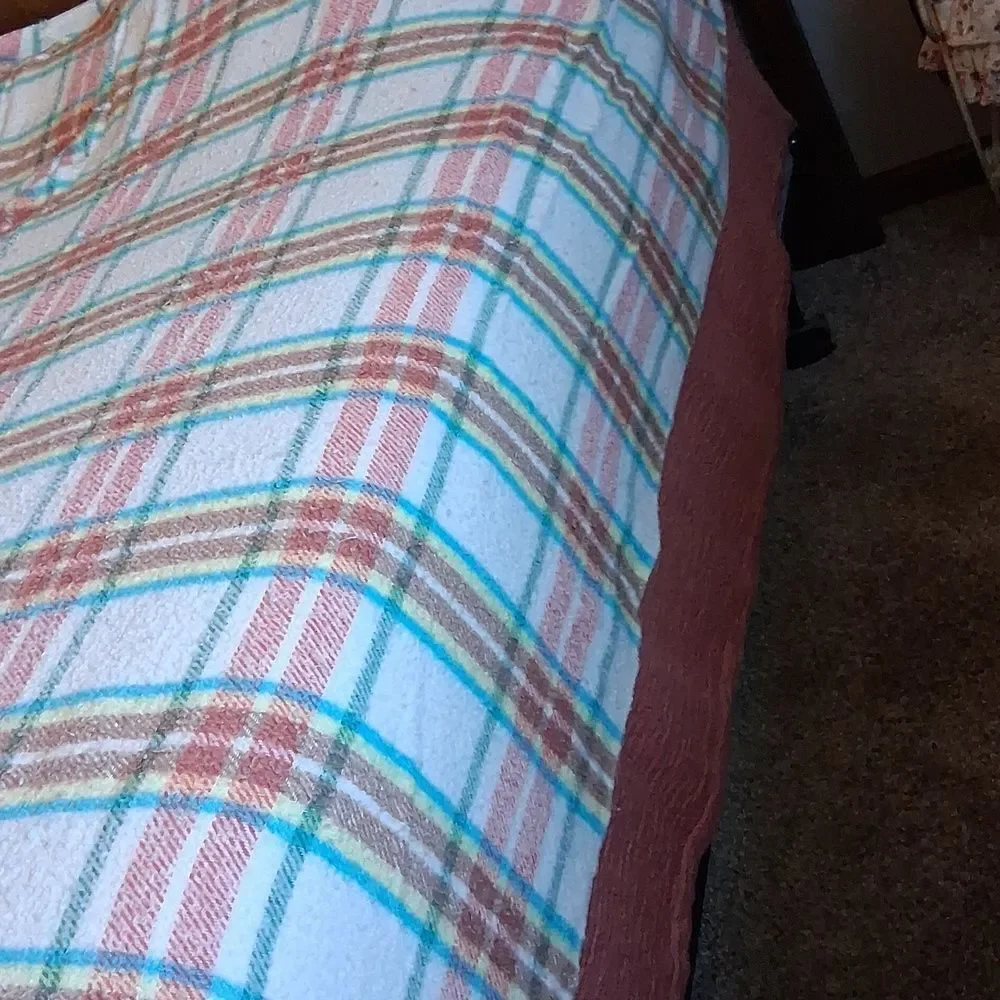 Acrylic Plaid Blanket Green White Pastels 75